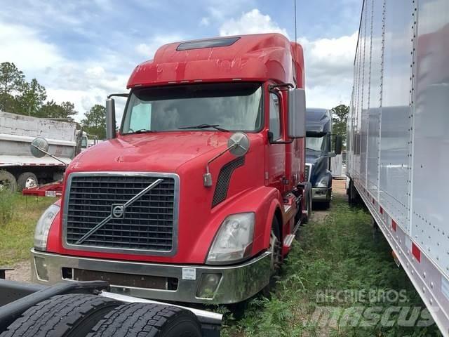 Volvo VNL Седельные тягачи