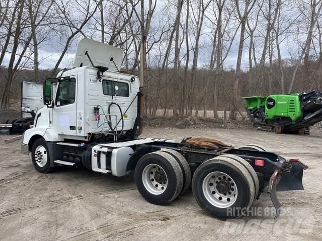 Volvo VNL Седельные тягачи