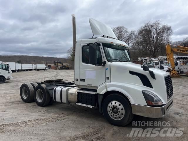 Volvo VNL Седельные тягачи