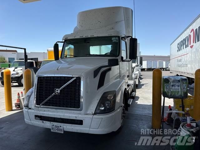 Volvo VNL Седельные тягачи