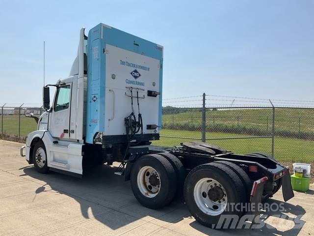 Volvo VNL Седельные тягачи