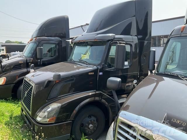 Volvo VNL Седельные тягачи