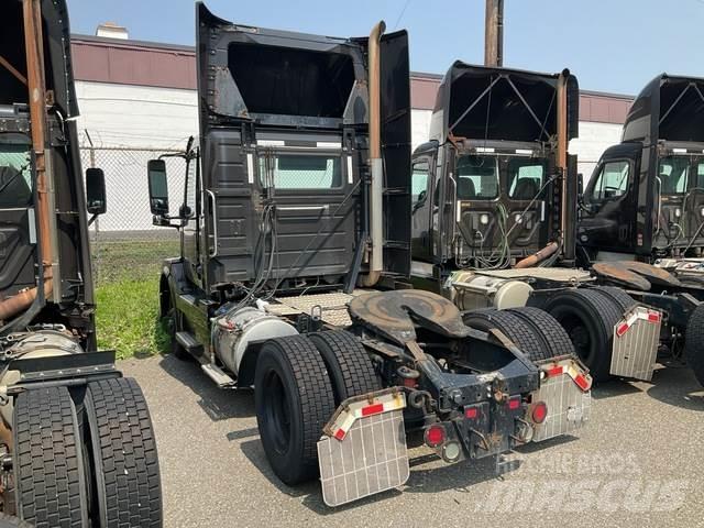 Volvo VNL Седельные тягачи