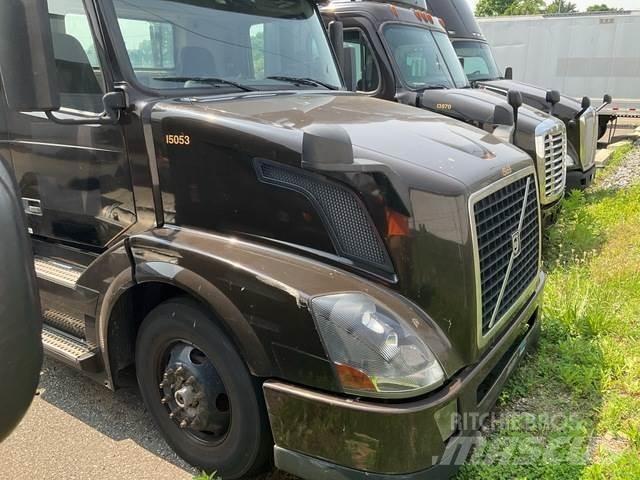 Volvo VNL Седельные тягачи