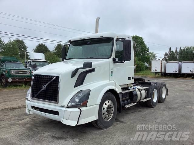 Volvo VNL Седельные тягачи