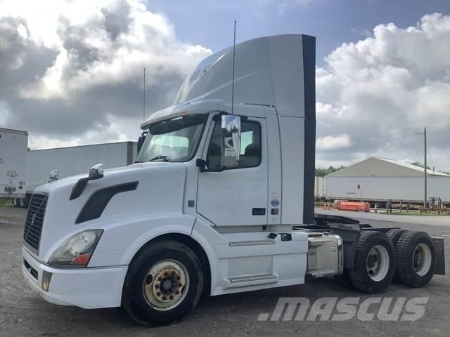 Volvo VNL Седельные тягачи