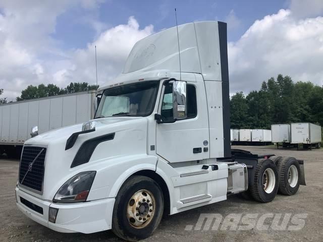 Volvo VNL Седельные тягачи