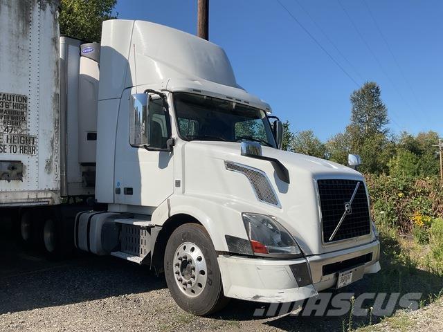 Volvo VNL Седельные тягачи