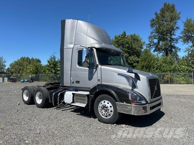 Volvo VNL Седельные тягачи
