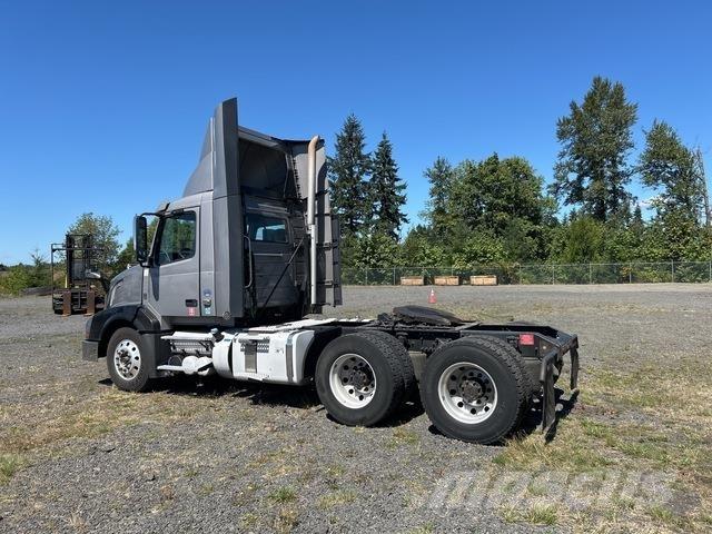 Volvo VNL Седельные тягачи