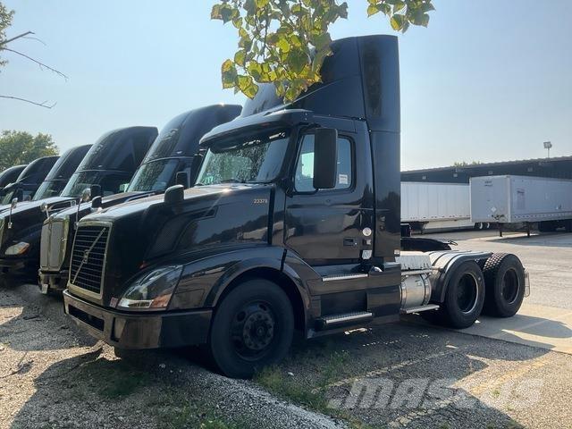 Volvo VNL Седельные тягачи