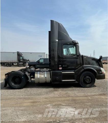 Volvo VNL Седельные тягачи