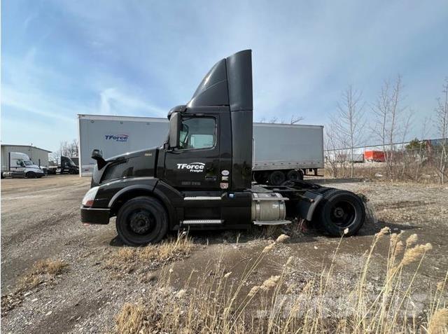 Volvo VNL Седельные тягачи
