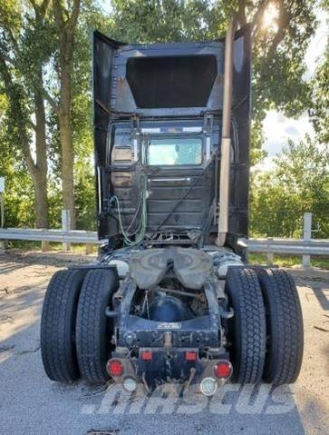Volvo VNL Седельные тягачи