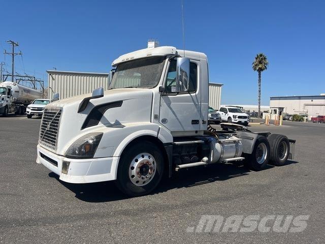 Volvo VNL Седельные тягачи