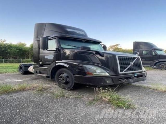 Volvo VNL Седельные тягачи