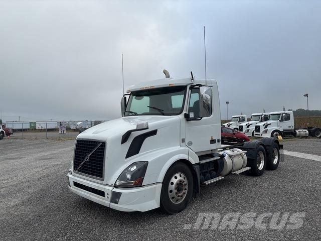 Volvo VNL Седельные тягачи