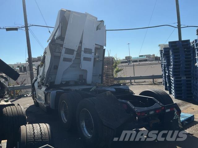 Volvo VNL Седельные тягачи