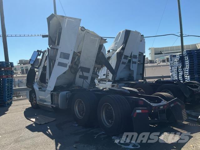 Volvo VNL Седельные тягачи