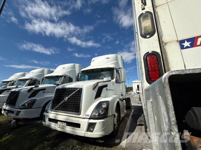 Volvo VNL Седельные тягачи