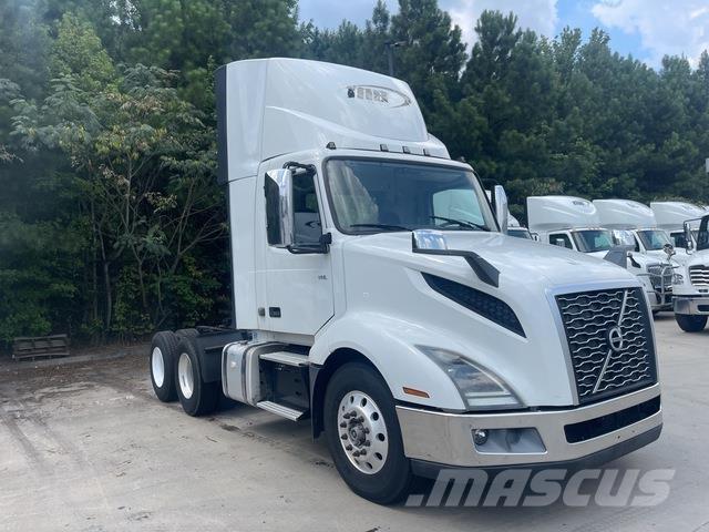 Volvo VNL300 Седельные тягачи