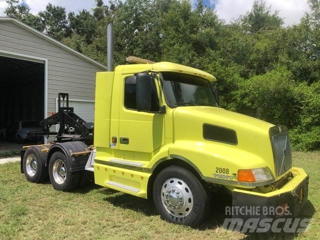 Volvo VNL64T Седельные тягачи