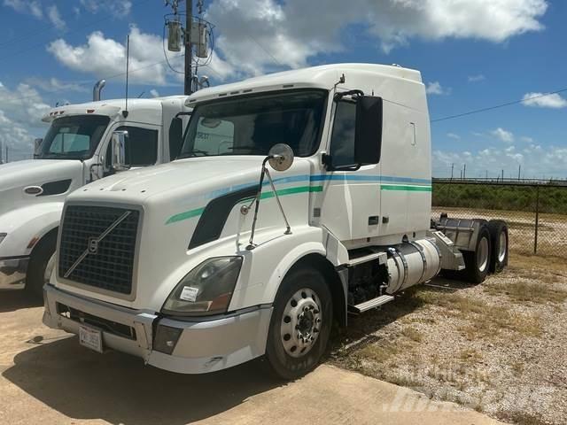 Volvo VNL64T Седельные тягачи