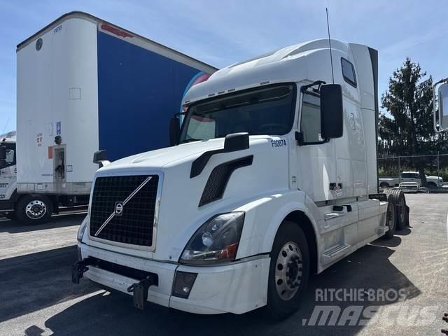 Volvo VNL64T Седельные тягачи
