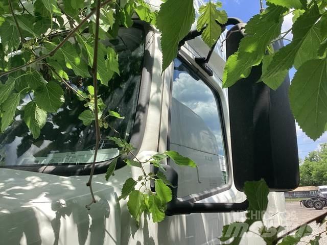 Volvo VNL740 Седельные тягачи