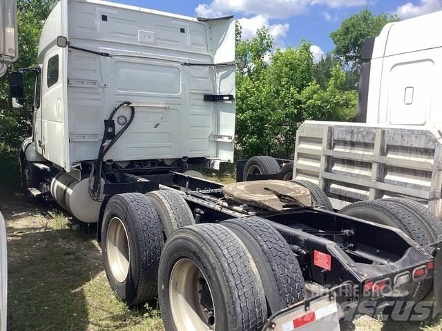 Volvo VNL740 Седельные тягачи