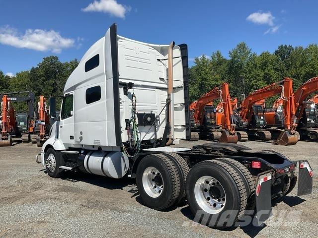 Volvo VNL760 Седельные тягачи