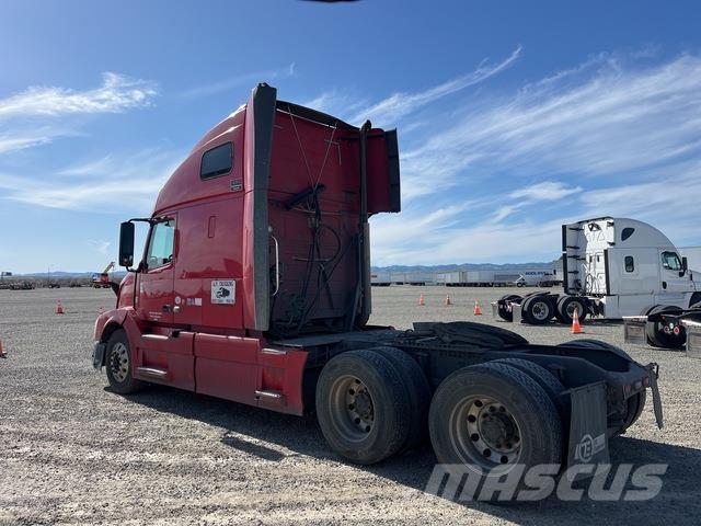 Volvo VNL780 Седельные тягачи