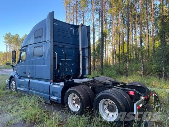 Volvo VNL860 Седельные тягачи