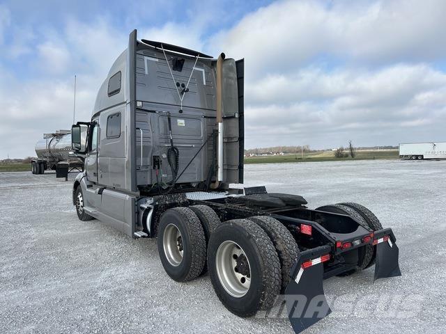 Volvo VNL860 Седельные тягачи