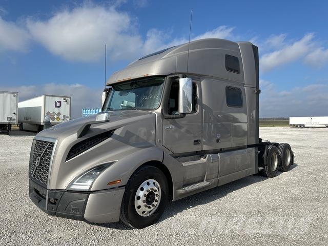 Volvo VNL860 Седельные тягачи