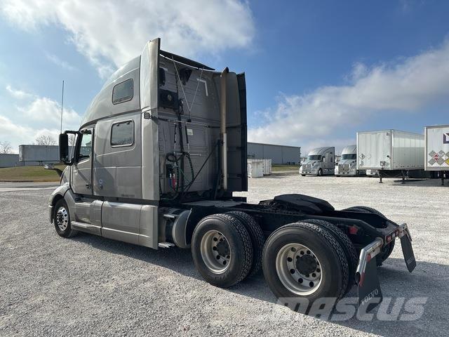 Volvo VNL860 Седельные тягачи