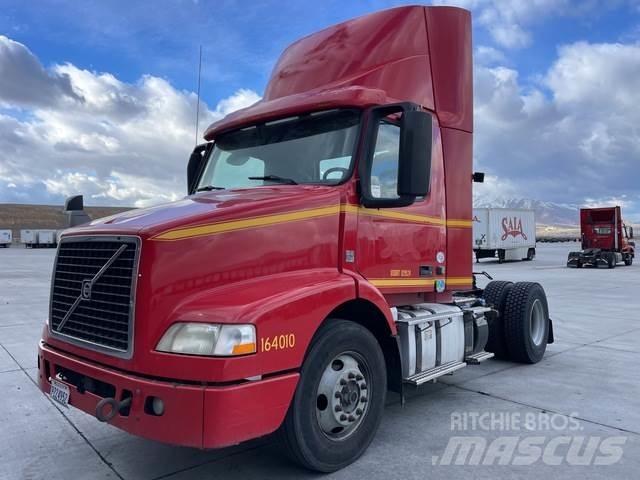 Volvo VNM Седельные тягачи