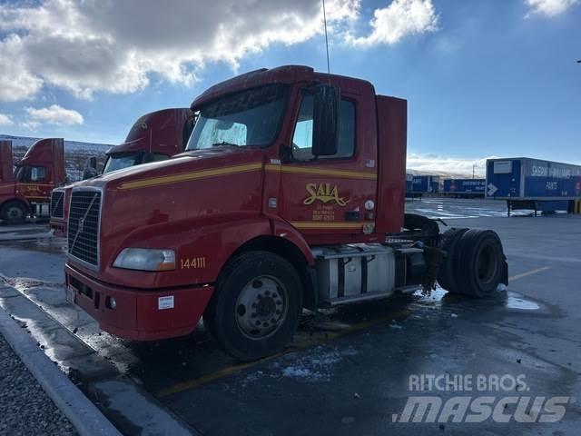 Volvo VNM Седельные тягачи
