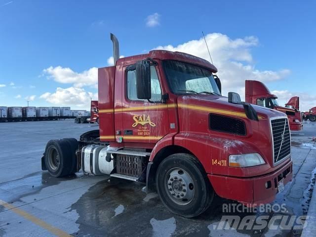 Volvo VNM Седельные тягачи