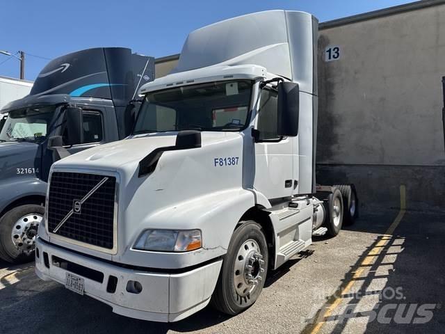 Volvo VNM Седельные тягачи