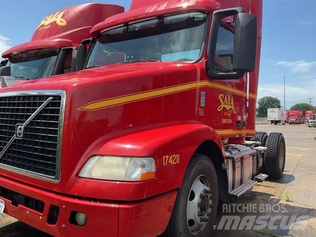 Volvo VNM Седельные тягачи