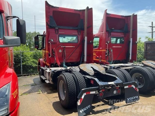 Volvo VNM Седельные тягачи