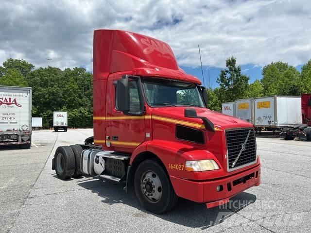 Volvo VNM Седельные тягачи