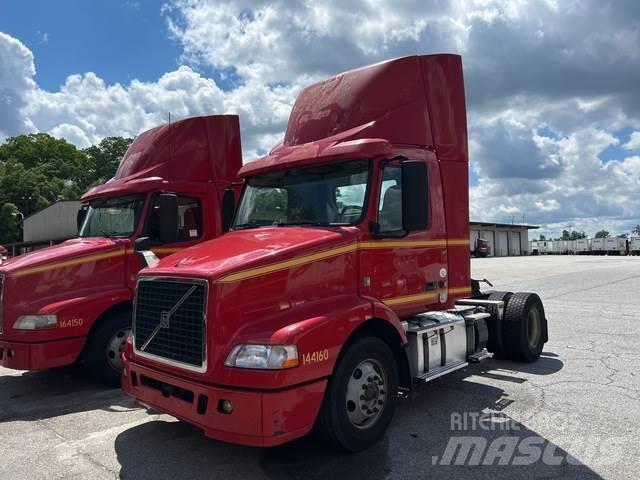 Volvo VNM Седельные тягачи