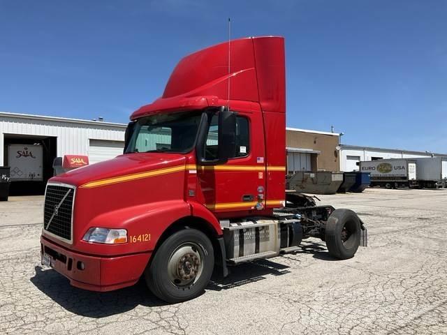 Volvo VNM Седельные тягачи