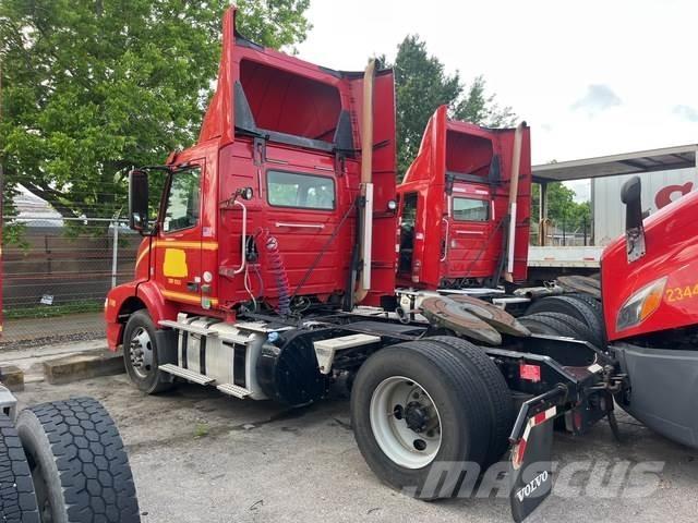 Volvo VNM Седельные тягачи