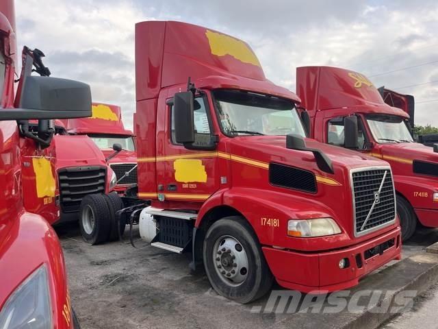 Volvo VNM Седельные тягачи