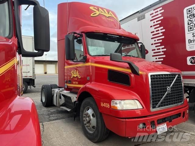 Volvo VNM Седельные тягачи