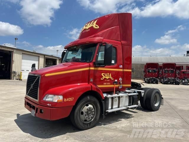 Volvo VNM Седельные тягачи