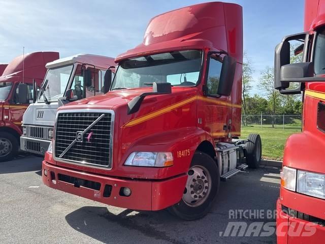 Volvo VNM Седельные тягачи
